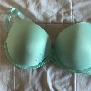 Victoria’s Secret 32dd push up